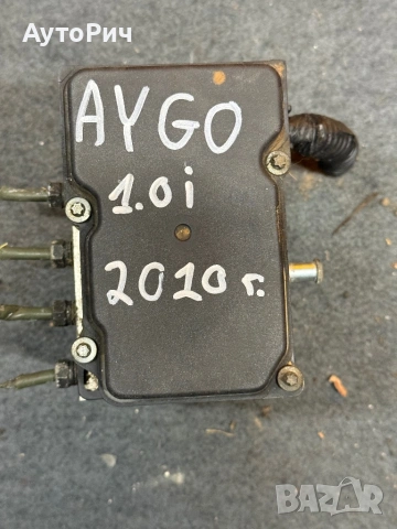ABS Modul АБС Помпа Toyota Aygo 1.0i 2010г.