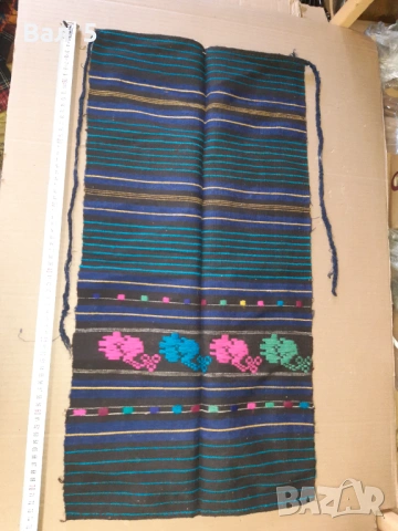 Автентична тъкана вълнена престилка , носия