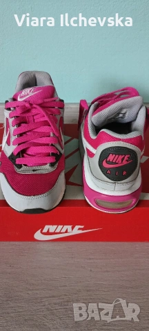 Дамски маратонки Nike air, снимка 2 - Маратонки - 53151694