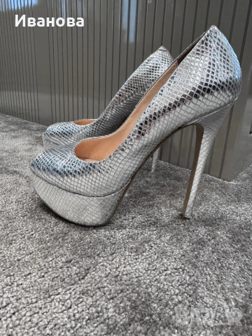 Дамски обувки , снимка 4 - Дамски обувки на ток - 53086849