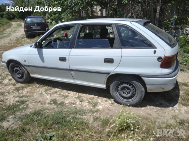 Продавам Opel Astra 1.6 1996г. , снимка 3 - Автомобили и джипове - 46227286