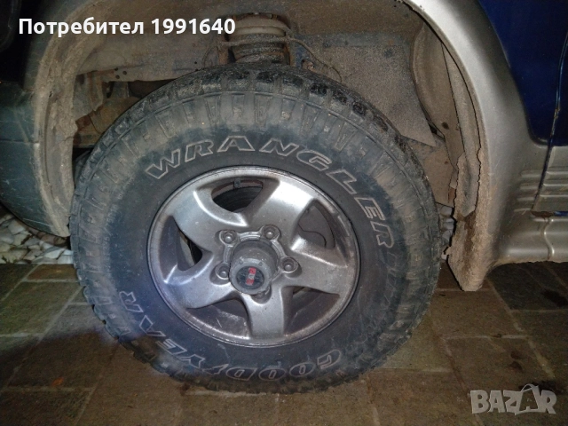 Good year Wrangler 235/75/15 с лети джанти за Киа, снимка 2 - Гуми и джанти - 52413530