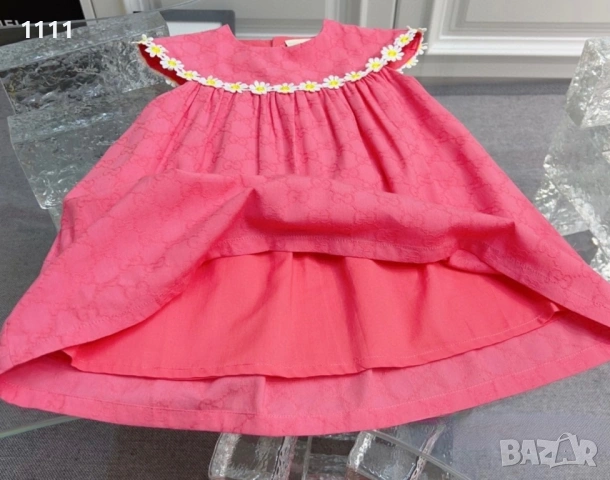 Детска рокля Gucci, снимка 3 - Детски якета и елеци - 51675968