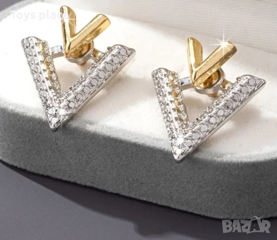 Страхотни обеци Valentino , снимка 3 - Обеци - 51916036