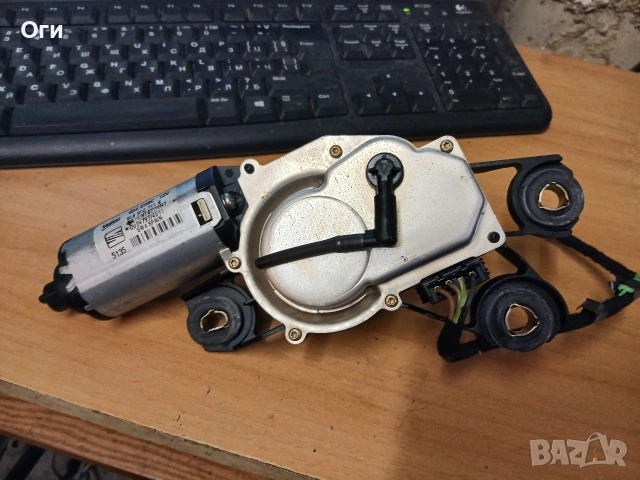 Моторче задна чистачка за Сеат Ибиза 02-06г. 6L6 955 711 B, снимка 2 - Части - 53580843