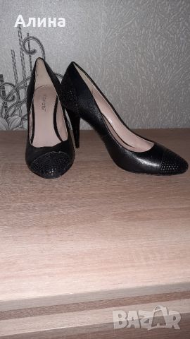 Официални обувки с тънък ток, снимка 1 - Дамски елегантни обувки - 46465463