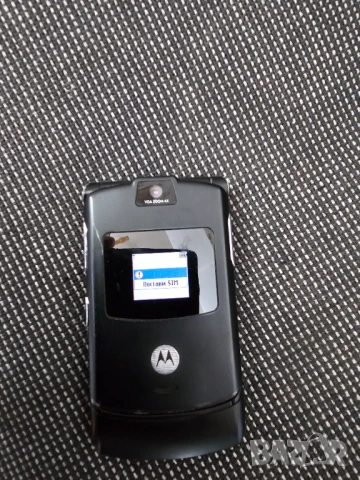 Сгъваем Телефон мида МОТОРОЛА v3  MOTOROLA v3 модел 2004