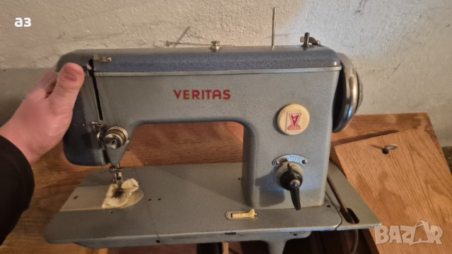 Шевна машина Veritas с масичка