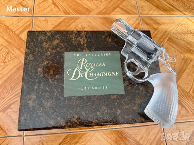 DETECTIVE SPECIAL COLT P. 38 Френски Кристален подаръчен револвер , снимка 2 - Оборудване и аксесоари за оръжия - 45202431