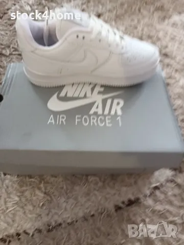 Дамски сникърси Найк еърфорс 1 Nike Air Force 1, снимка 4 - Маратонки - 49116240