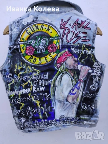 Ръчно рисувано дънково елече с Аксел Роуз, снимка 2 - Якета - 50898248