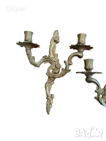 Два бронзови свещника