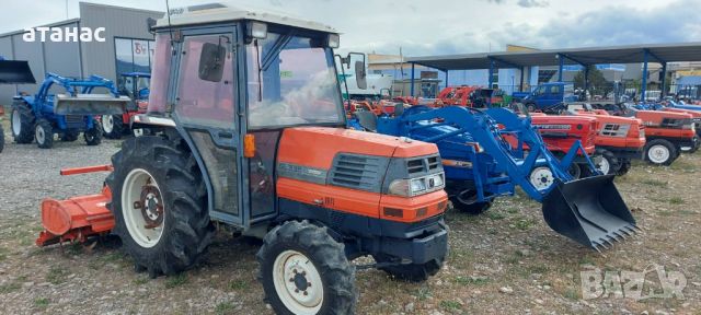 Трактор Кубота, снимка 1 - Селскостопанска техника - 45352896