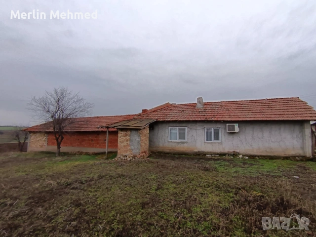 Къща в с.Вазово, снимка 2 - Къщи - 53931598