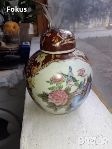 Сатцума Satsuma стара ваза буркан с капак порцелан печат