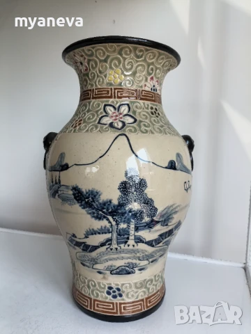 Порцеланова ваза с печат от Виетнам, Сайгон