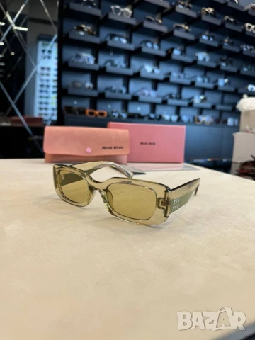 очила с черен обикновен калъф miu miu , снимка 2 - Слънчеви и диоптрични очила - 50684669