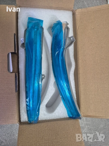 Мигачи в огледало Mercedes, снимка 2 - Части - 52343593