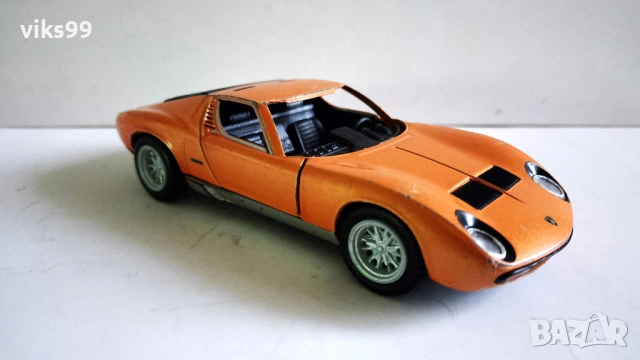 Lamborghini Countach LPI 800-4 Bburago - Мащаб 1:24, снимка 18 - Колекции - 51875867