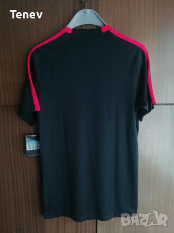 Galatasaray Nike Нова Оригинална Тениска Фланелка размер М Галатасарай , снимка 2 - Тениски - 45580328