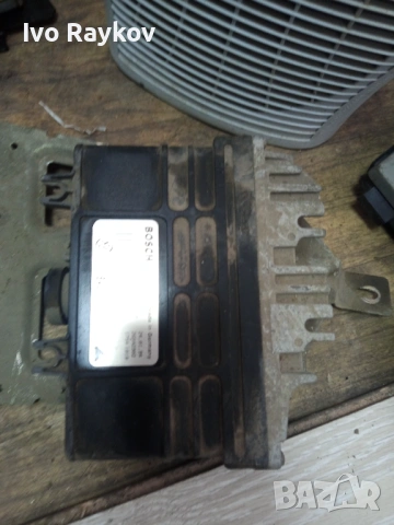 ECU Компютър VW Passat 1.8i , 8A0907311L , 0261203188