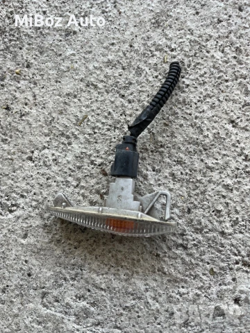 Мигач мигачи Мицубиши Аутлендър 2 Mitsubishi Outlander (2006-2012), снимка 2 - Части - 50809953