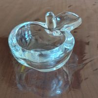 Винтидж френски кристален пепелник с форма на ябълка на Verrerie Cristallerie de Vannes-le-Châtel, снимка 1 - Колекции - 45433972