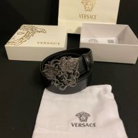Чисто нов дамски колан Versace medusa silver, снимка 2 - Колани - 45190447