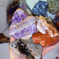 лот колекция минерали от България друза Кварц аметист кристали яспис галенит азурит ахат халцедон , снимка 13 - Колекции - 44986418