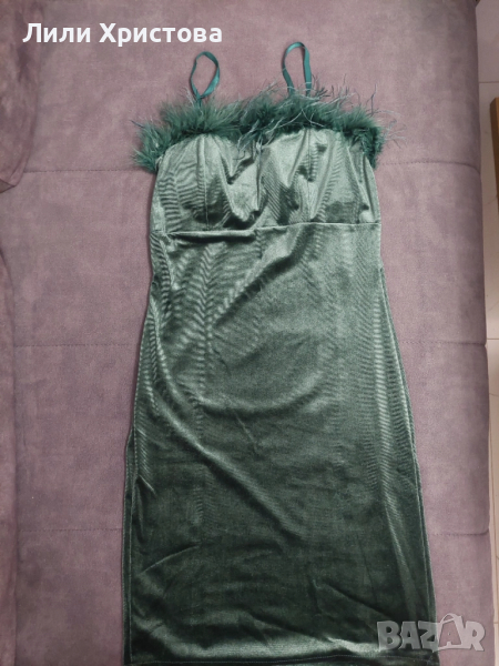 Зелена рокля с пера, снимка 1