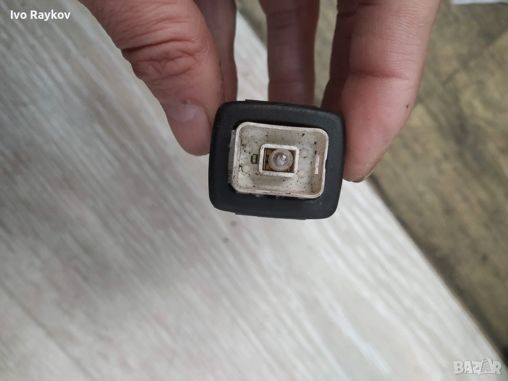 бутон за аварийни светлини на Renault Megane Scenic , 841043 , снимка 1