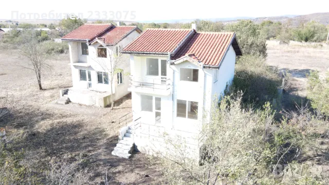 Продавам две вили до язовир ТИЧА, снимка 3 - Вили - 49658095