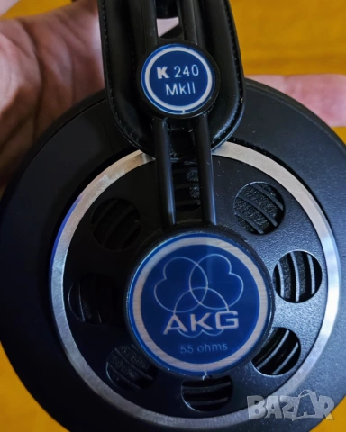 Студийни слушалки AKG K240 MKII с допълнителни нови наушници, снимка 2 - Слушалки и портативни колонки - 53444295