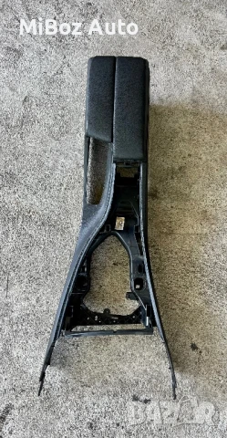 Подлакътник БМВ Е90 91 BMW, снимка 2 - Части - 50611099