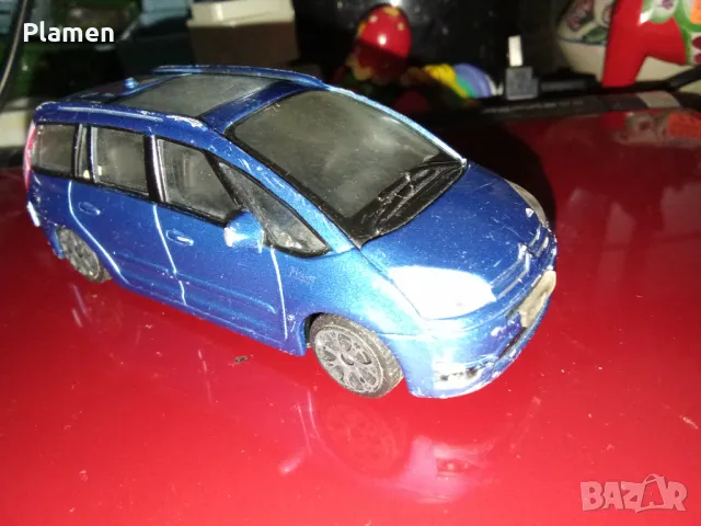 Метална количка Ситроен Пикасо на Бураго Китай , снимка 1