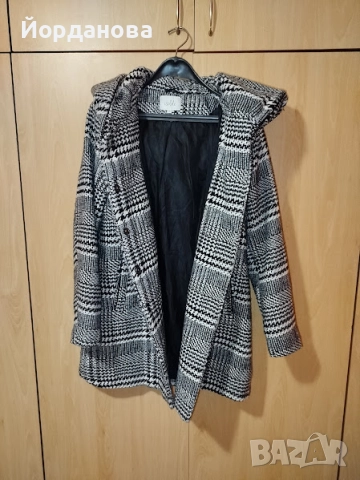 Дамско палто с качулка, снимка 5 - Палта, манта - 52829156