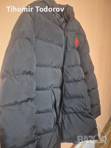 чисто нова шуба Hugo xl, снимка 3 - Спортни дрехи, екипи - 52944005