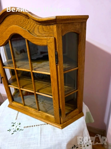 Винтидж дъбова витрина за стена (ъглова) от масивно дърво. Перфектно състояние., снимка 6 - Антикварни и старинни предмети - 53757911