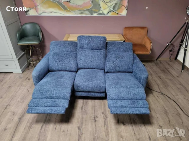 Сив диван от плат тройка с електрически релаксиращ механизъм, снимка 5 - Дивани и мека мебел - 50887320