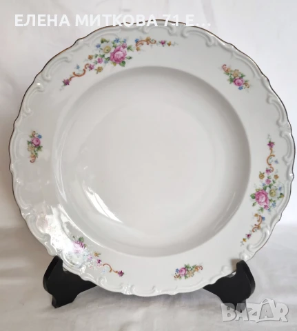 Комплект от 10 порцеланови чинии от Тюрингия бароков релеф златен кант, снимка 4 - Чинии - 51240857