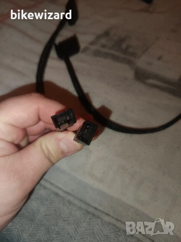 Захранващи адаптери SATA към 2-пинови 3-пинови/4-пинови PWM конектори – 12V за вентилатори НОВИ, снимка 4 - Други - 53330518
