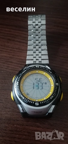 Винтидж часовник с компас и множество функции Lorus LG341, снимка 4 - Мъжки - 53709524