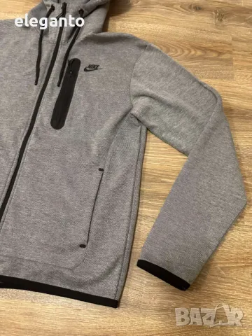 Суитшърт с качулка Nike Sportswear Tech Fleece  Full-Zip Winterized Hoodie ХL, снимка 7 - Спортни дрехи, екипи - 48538825