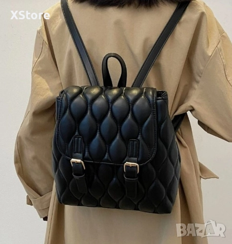 Модерна капитонирана дамска раничка 25х25 см, снимка 2 - Чанти - 52582956