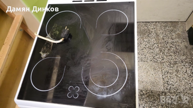 Спешно!!! Отлично работеща електрическа печка ARISTON, керамичен плот , снимка 8 - Печки, фурни - 52843861