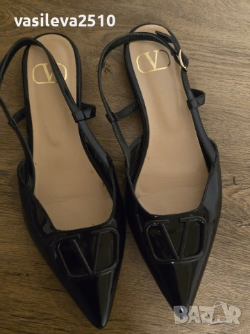 Valentino Garavani дамски обувки от естествена кожа , снимка 4 - Дамски ежедневни обувки - 53892274