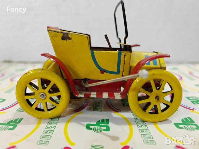 Стара механична играчка