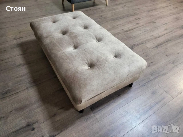 Бежова табуретка от плат тип Честърфийлд, снимка 2 - Дивани и мека мебел - 52010911
