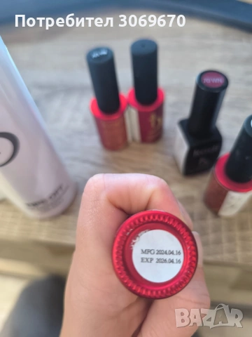 комплект за маникюр , снимка 9 - Продукти за маникюр - 53651390