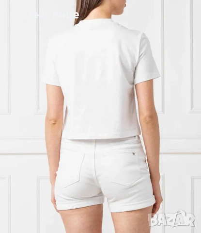 Оригинална и НОВА дамска тениска Calvin Klein Jeans, снимка 4 - Тениски - 54229995